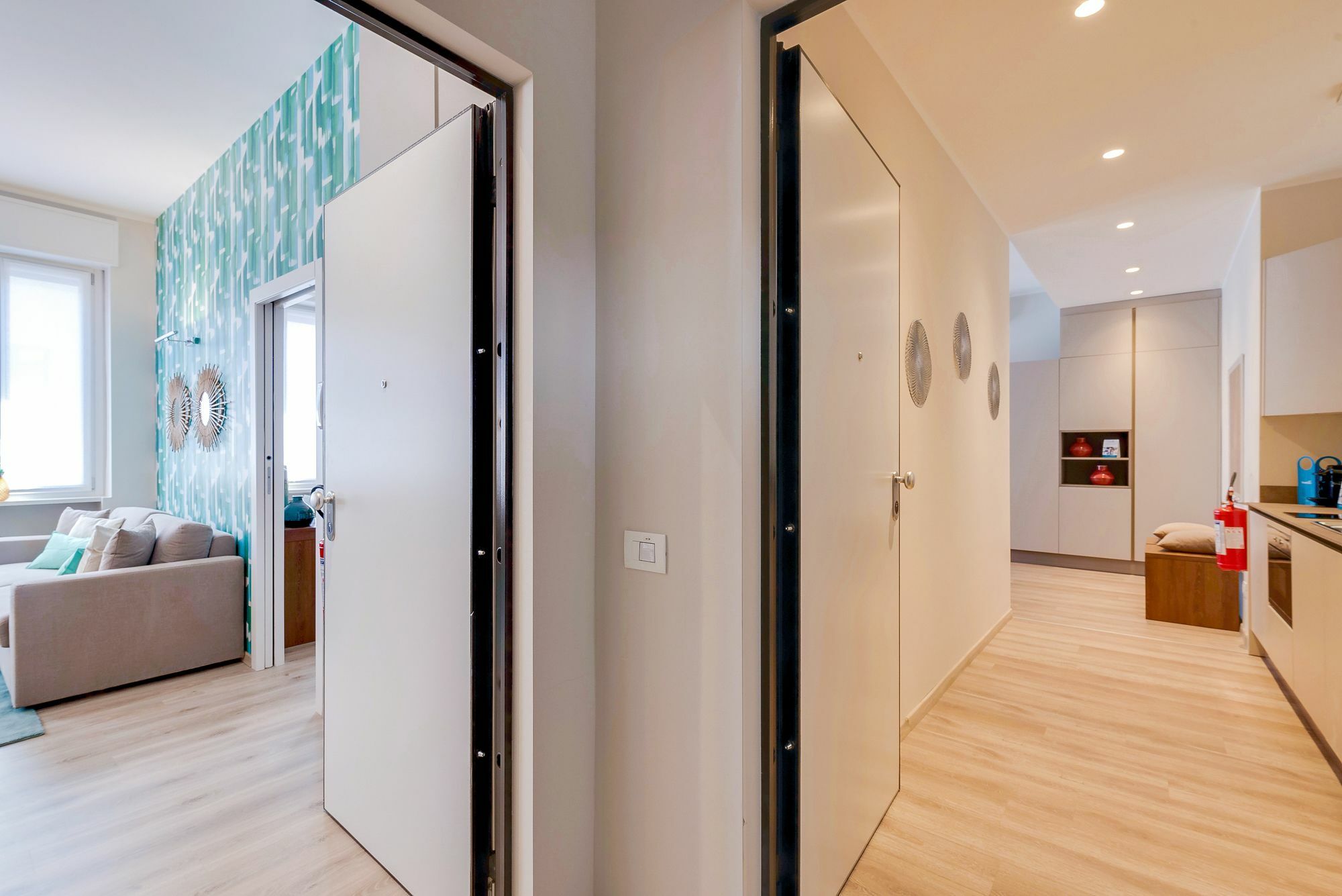 Sweet Inn Apartments - Dogana Milan Bagian luar foto